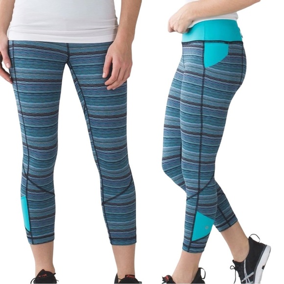 lululemon athletica Pants - Lululemon Pace Rival Space Dye Twist Cropped Blue Leggins Size 4